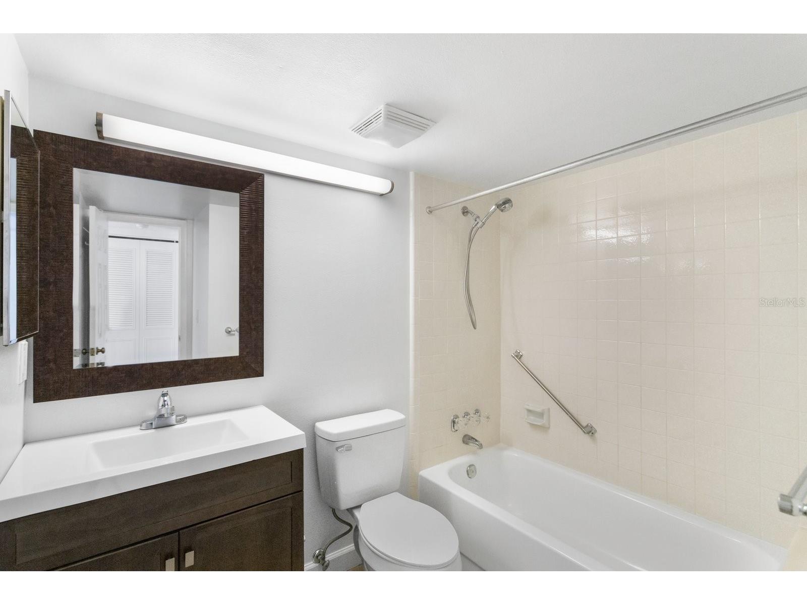 2522 Pine Ridge Way S #D2 Palm Harbor FL 34684 TB8473477 image18