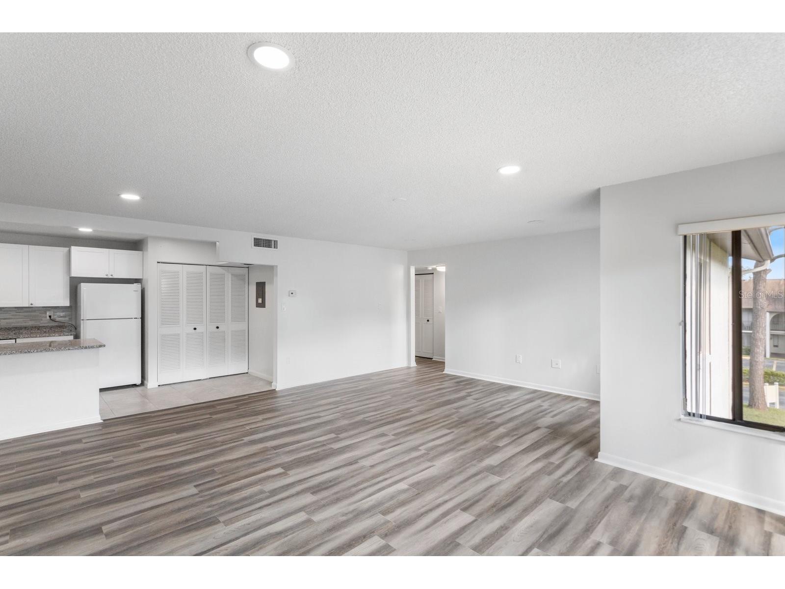 2522 Pine Ridge Way S #D2 Palm Harbor FL 34684 TB8473477 image4