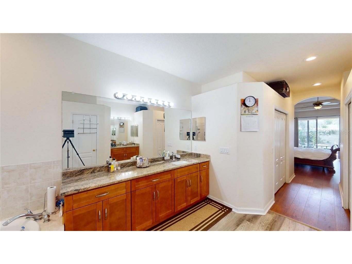 2523 Bonterra Boulevard Valrico FL 33594 TB8447250 image33