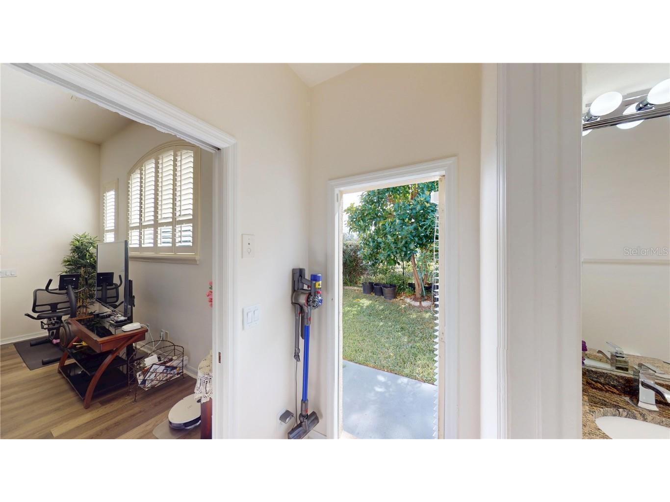 2523 Bonterra Boulevard Valrico FL 33594 TB8447250 image48