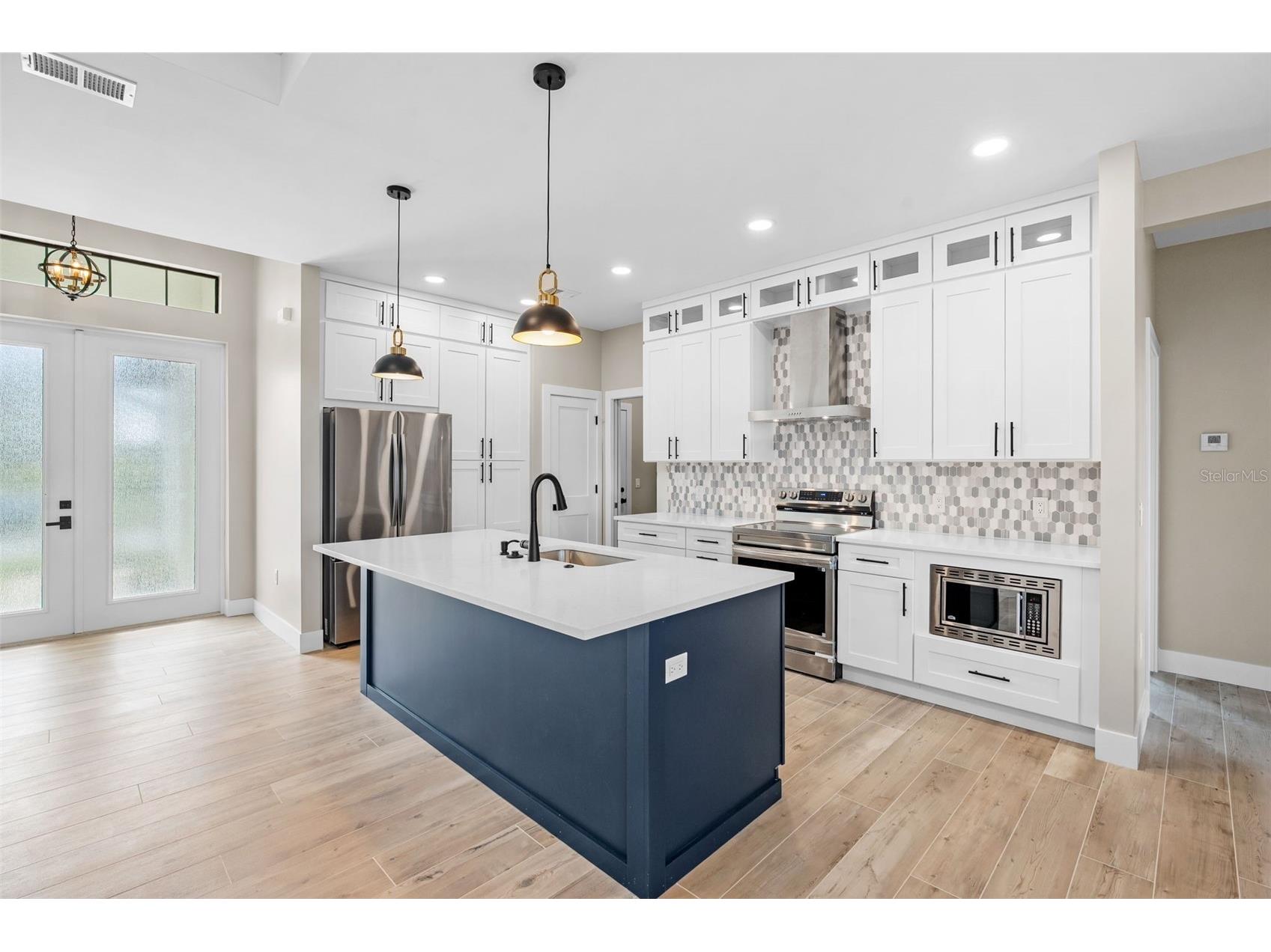 2523 Dixon Terrace Port Charlotte FL 33981 - MYAKKA RIVER C7523565 image3