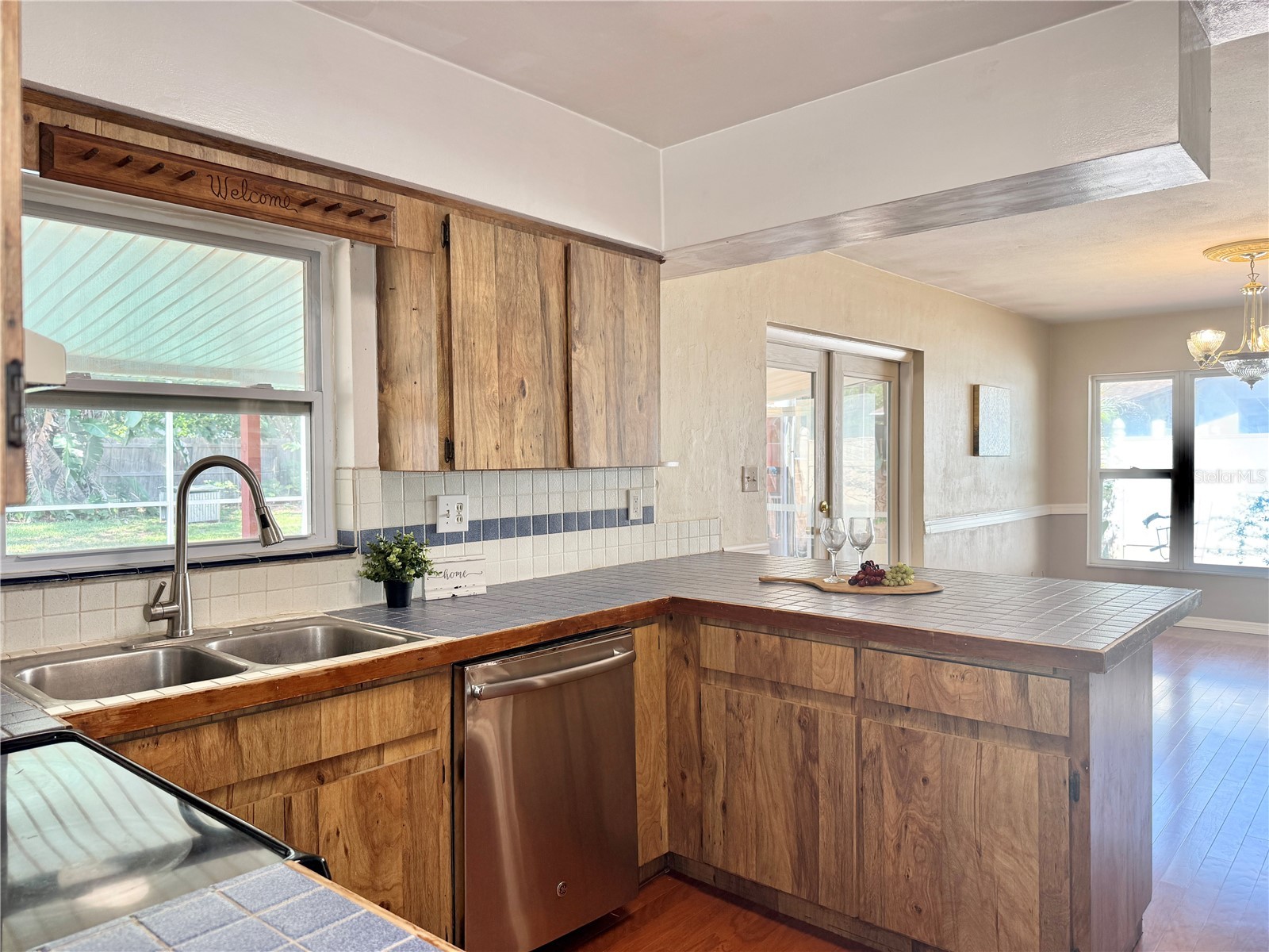 2523 Krueger Ln Tampa FL 33618 TB8509338 image14
