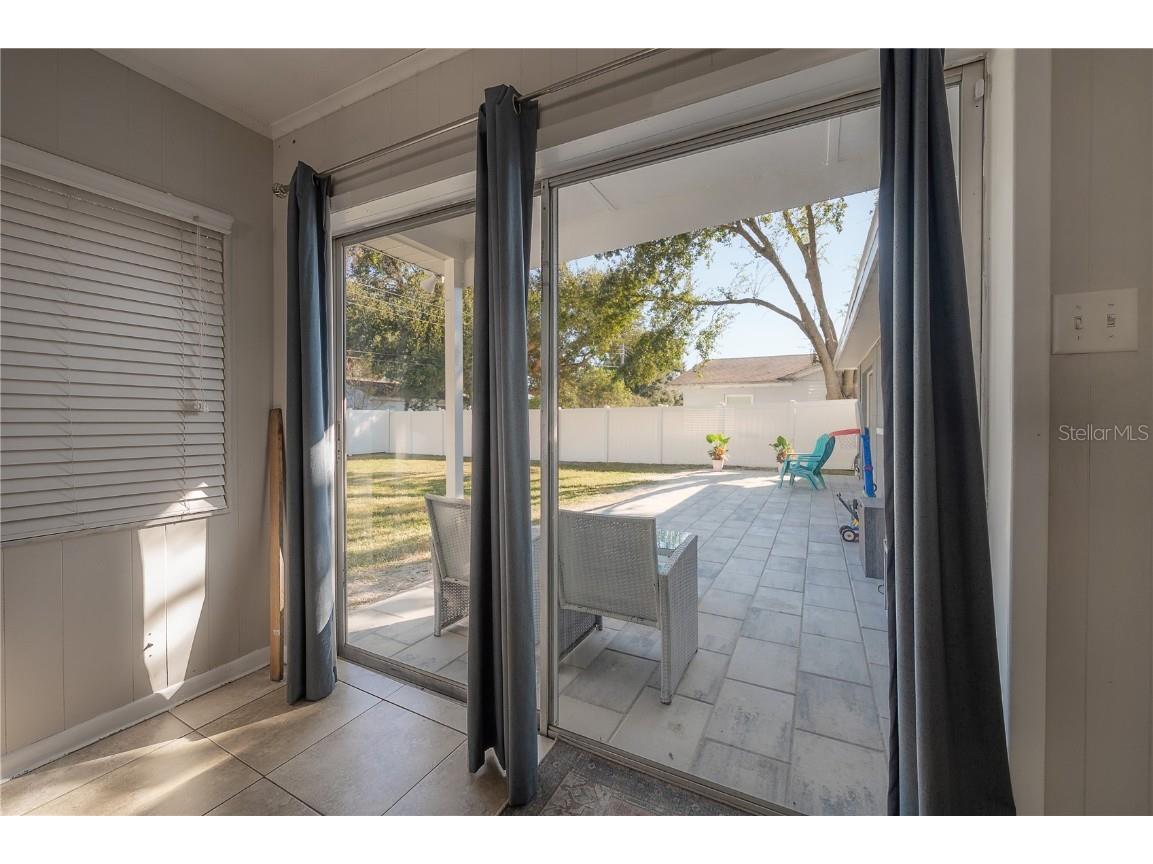 2523 Lake Ellen Circle Tampa FL 33618 TB8452267 image13