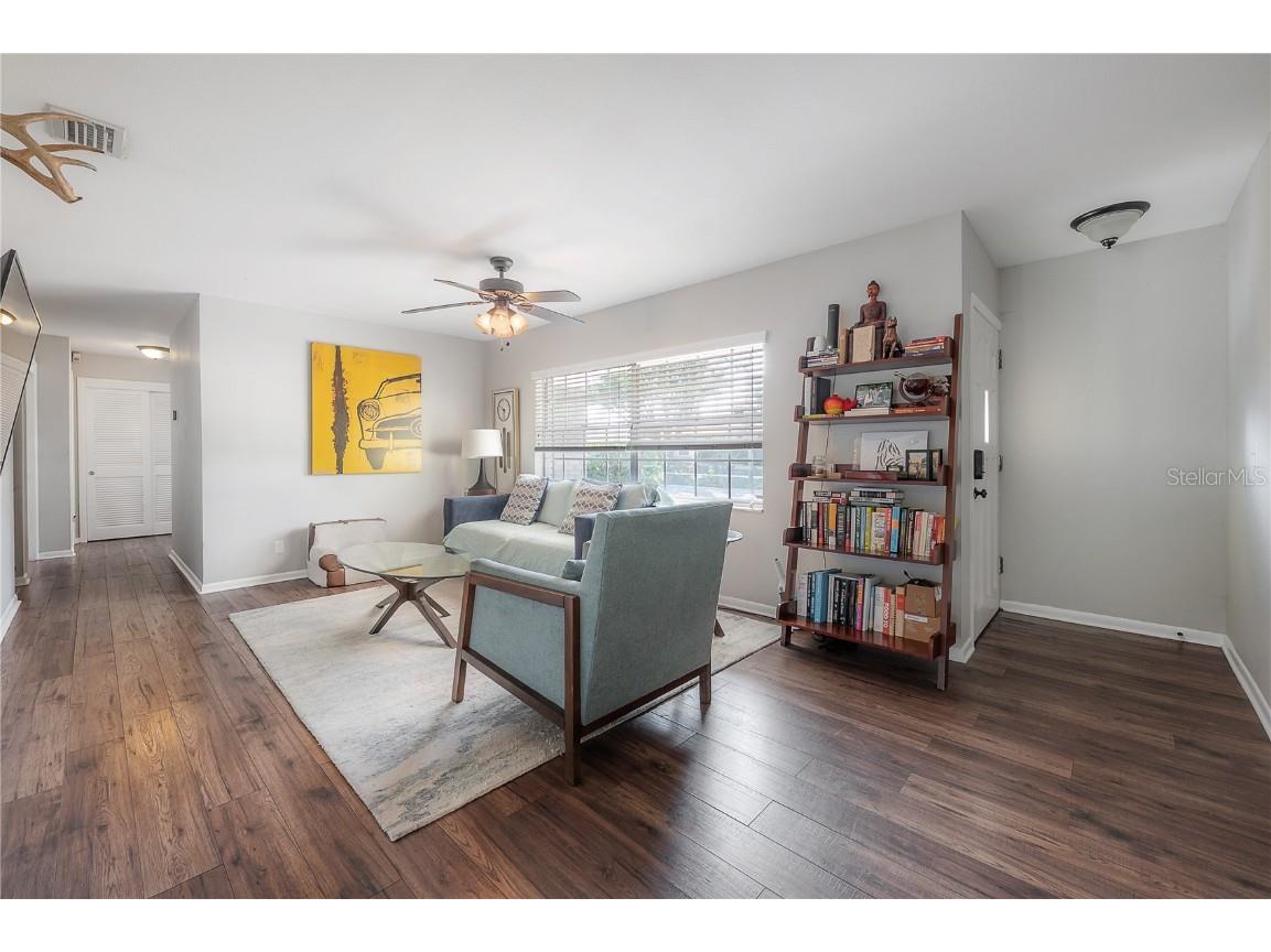 2523 Lake Ellen Circle Tampa FL 33618 TB8452267 image2