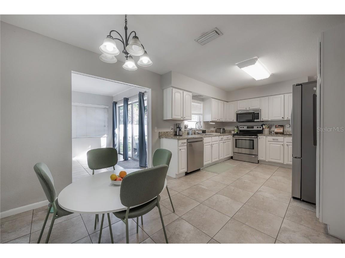 2523 Lake Ellen Circle Tampa FL 33618 TB8452267 image7