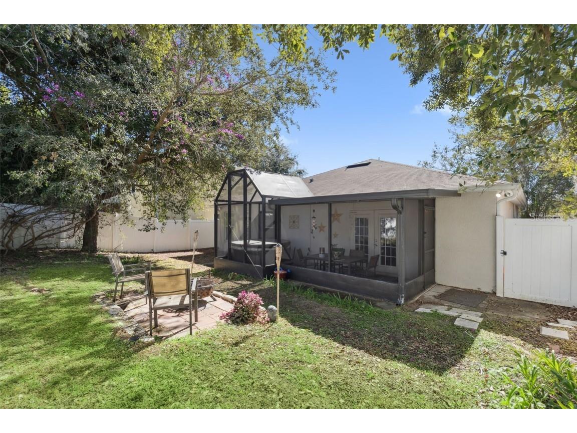 2523 Martins Run Tavares FL 32778 O6358715 image16