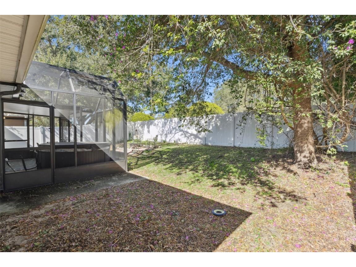 2523 Martins Run Tavares FL 32778 O6358715 image18