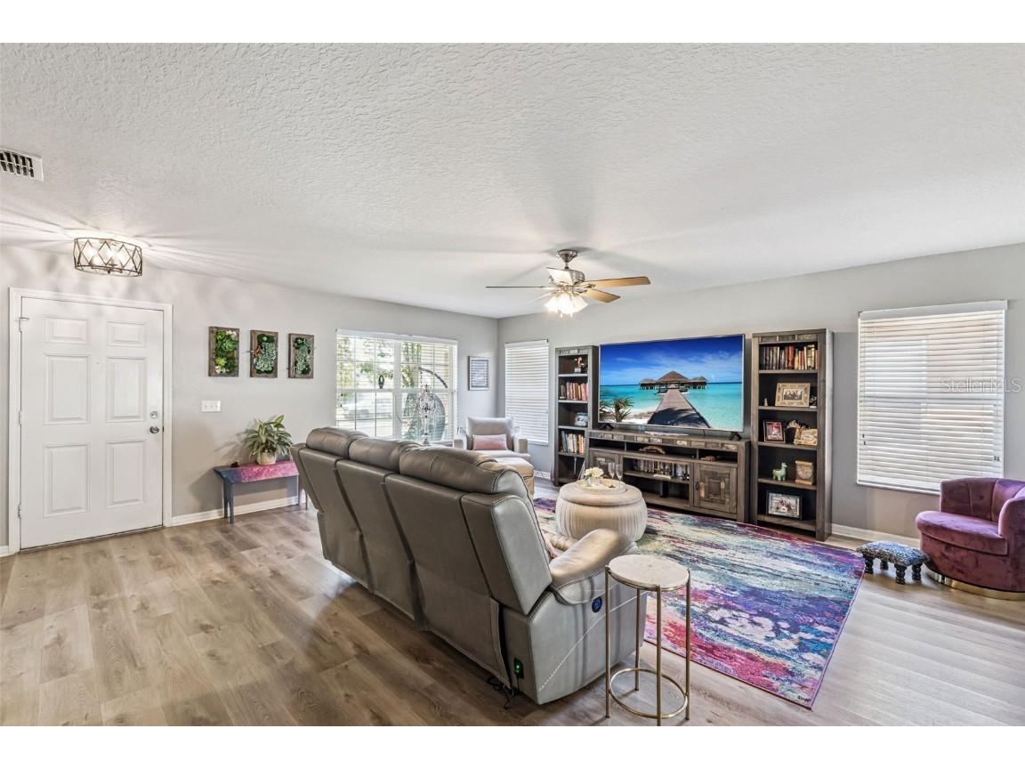 2523 Martins Run Tavares FL 32778 O6358715 image5