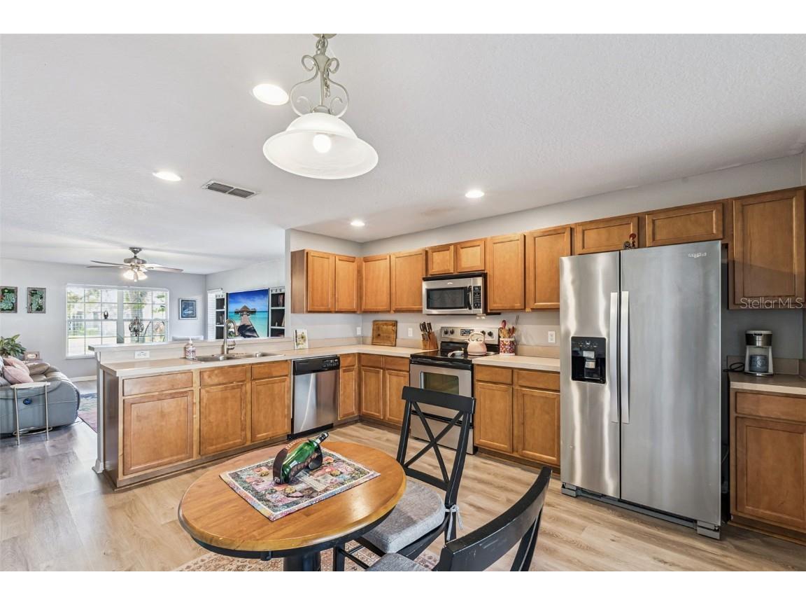 2523 Martins Run Tavares FL 32778 O6358715 image8