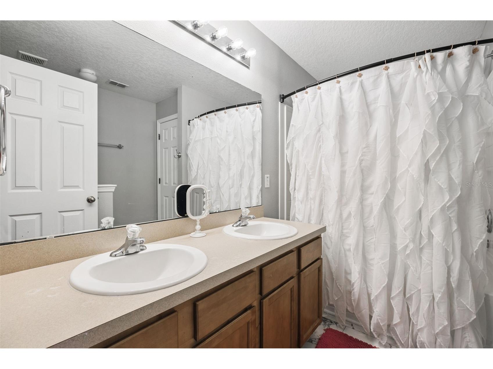 2523 Martins Run Tavares FL 32778 O6409745 image12