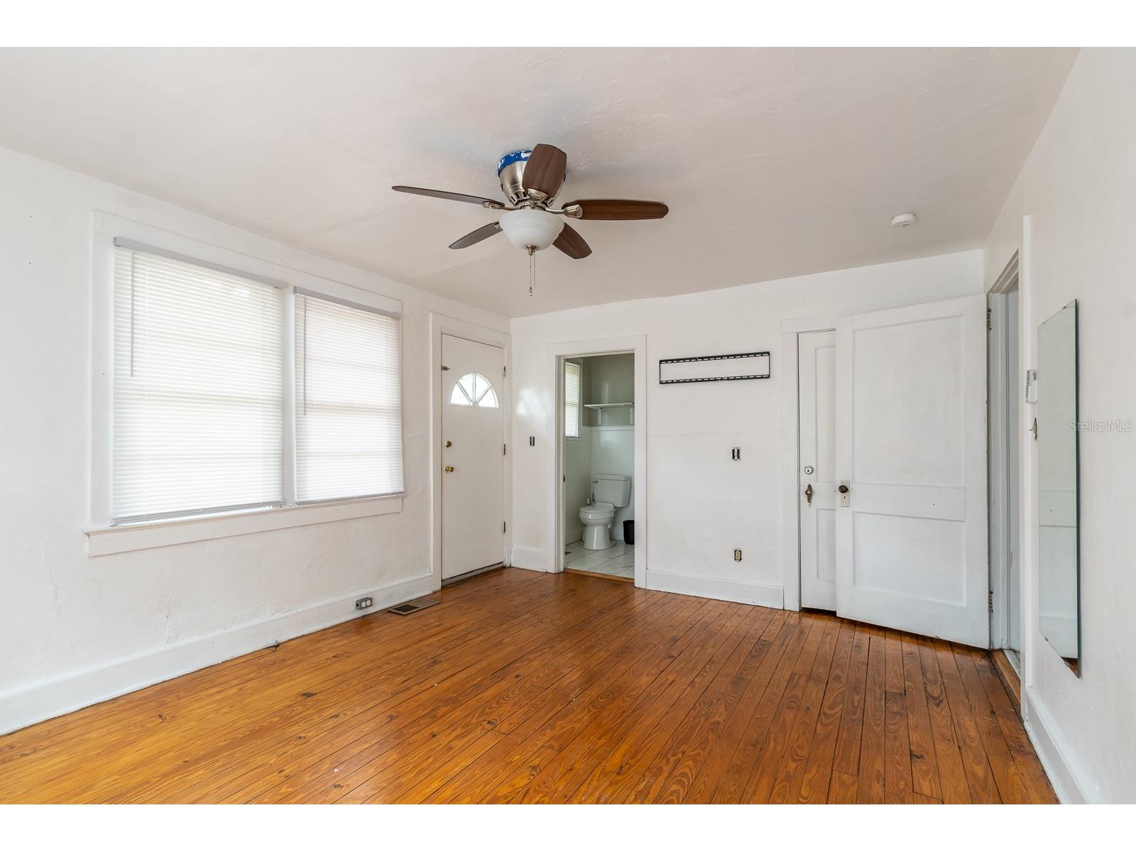 2523 NW 6th Street #3 Gainesville FL 32609 GC537751 image6