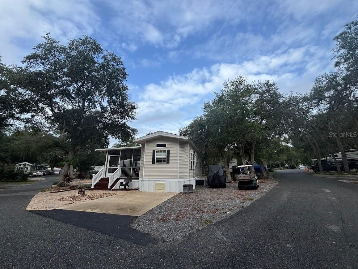 25235 NE 143rd Place #145 Salt Springs FL 32134 - LITTLE LAKE KERR OM720883 image5