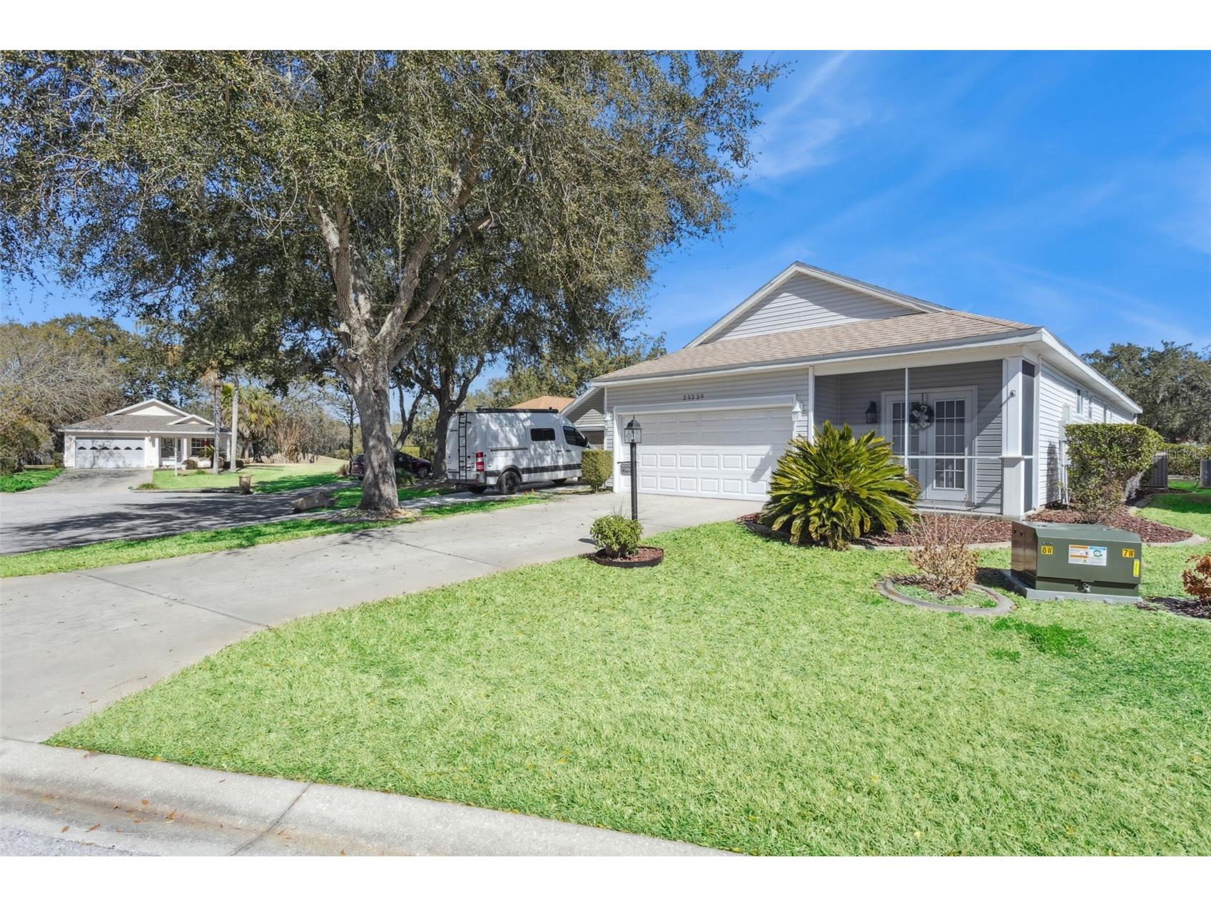 25239 Cranes Roost Circle Leesburg FL 34748 G5107978 image3