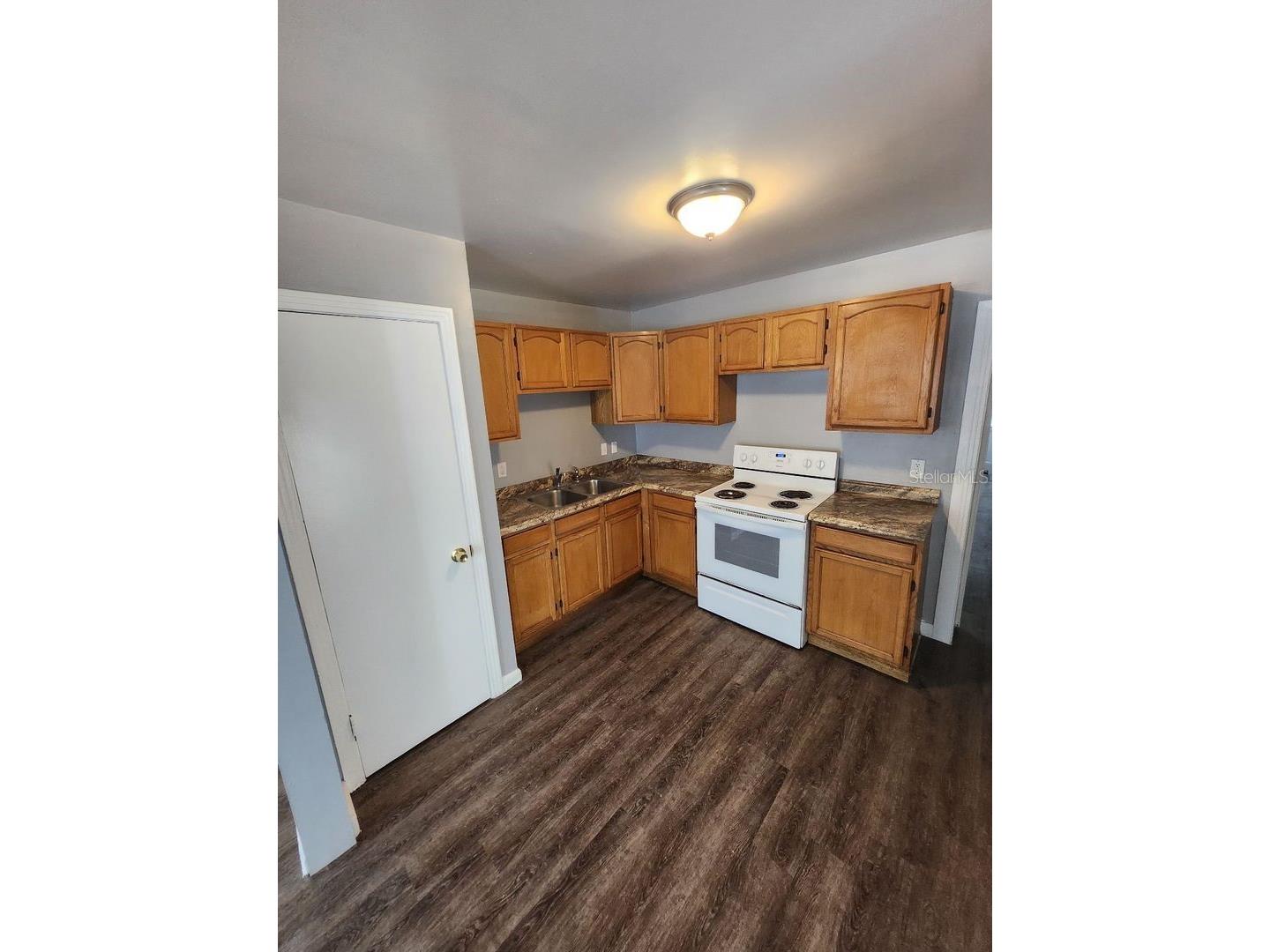 2524 19th Street S Saint Petersburg FL 33712 TB8498373 image3