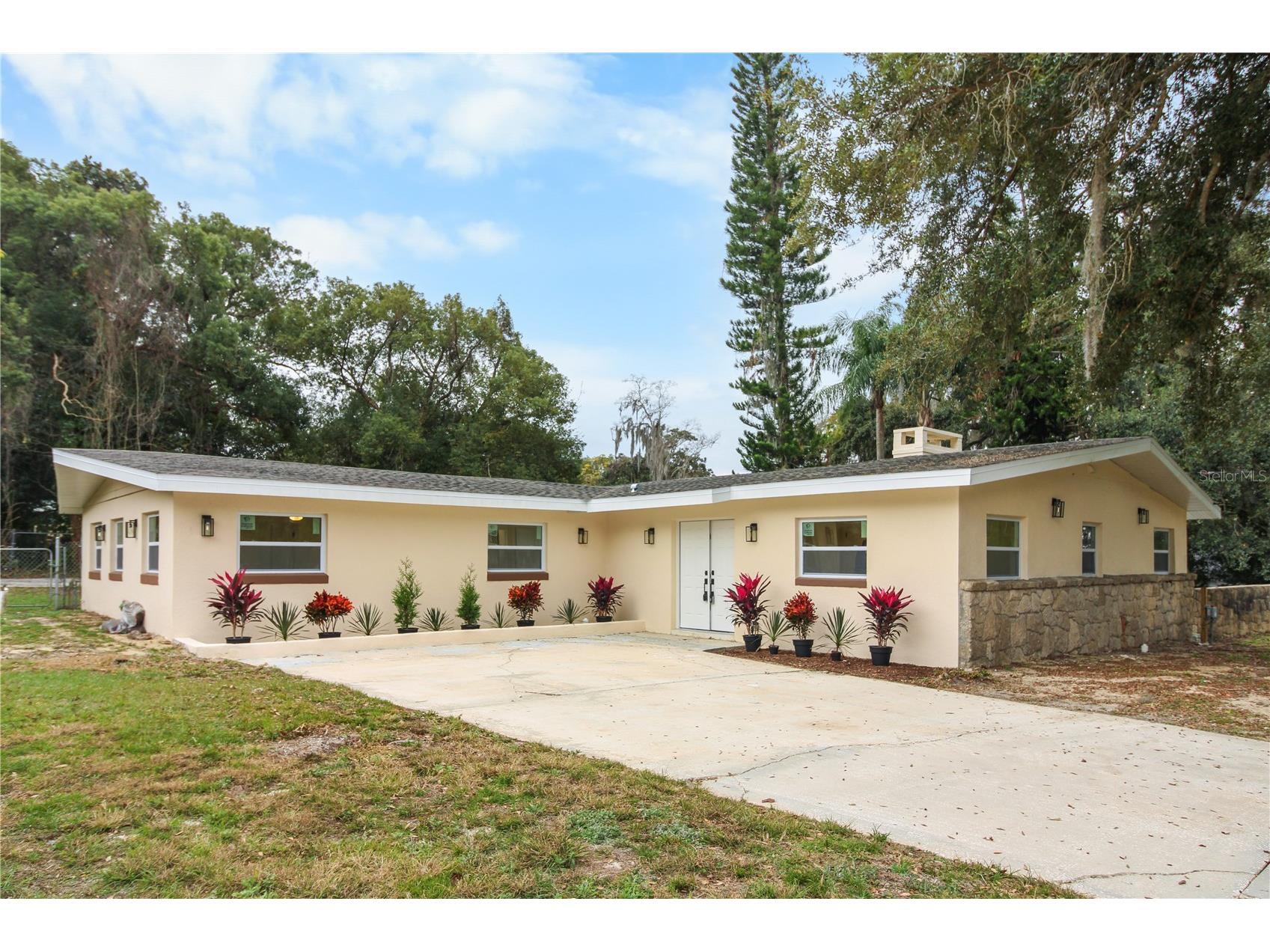 2524 Blue Lake Court Apopka FL 32703 O6375916 image1