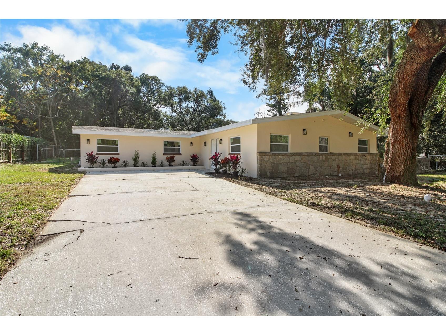 2524 Blue Lake Court Apopka FL 32703 O6375916 image2