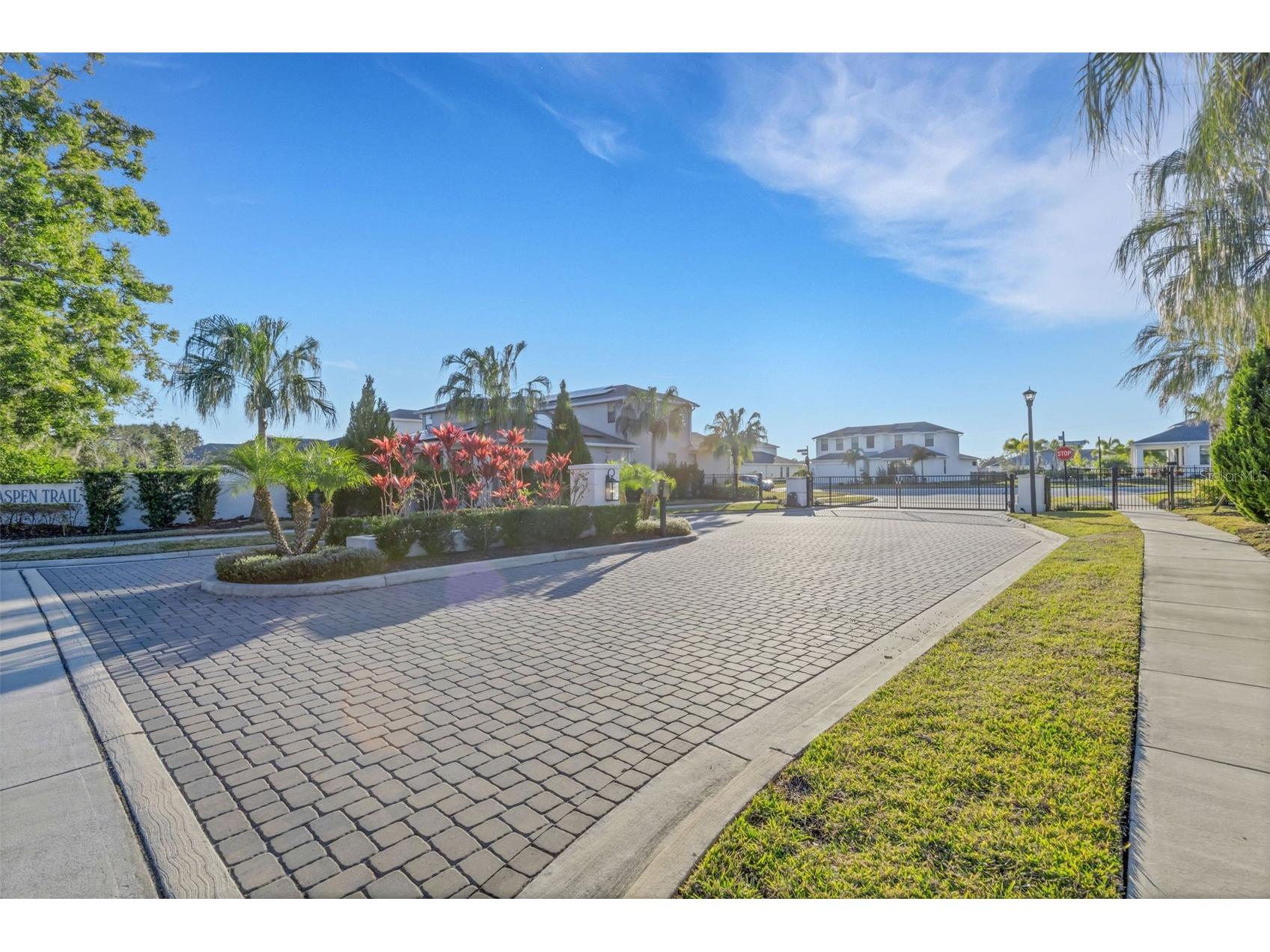 2524 Cobalt Shores Lane Clearwater FL 33761 TB8467245 image1