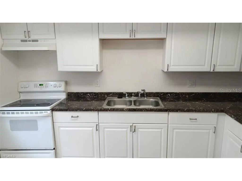 2524 Congress Street #4 Fort Myers FL 33901 C7528448 image4