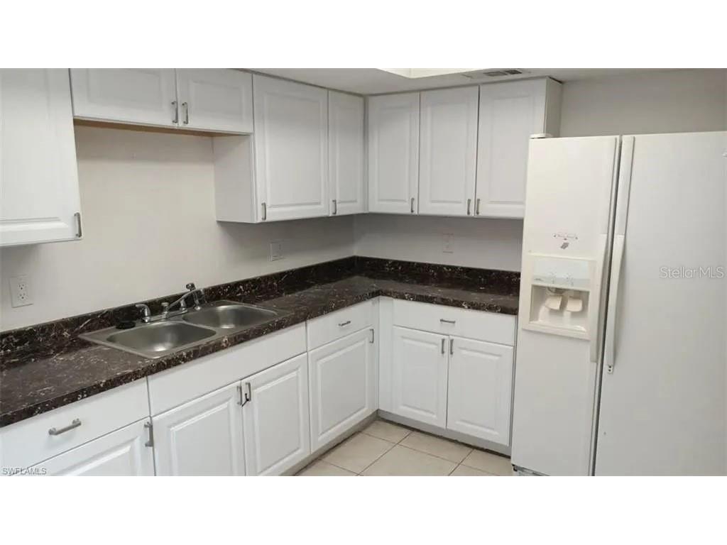 2524 Congress Street #4 Fort Myers FL 33901 C7528448 image8