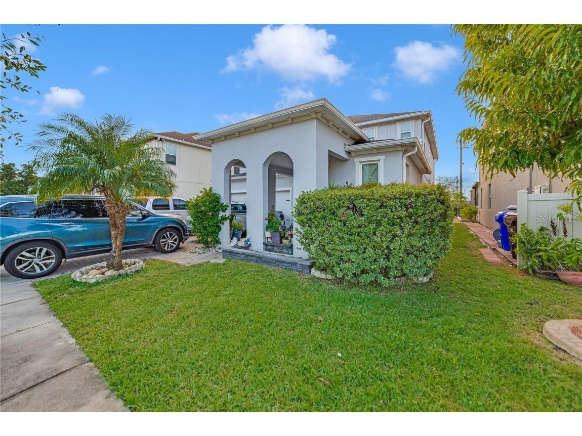 2524 Interlock Drive Kissimmee FL 34741 V4945986 image2