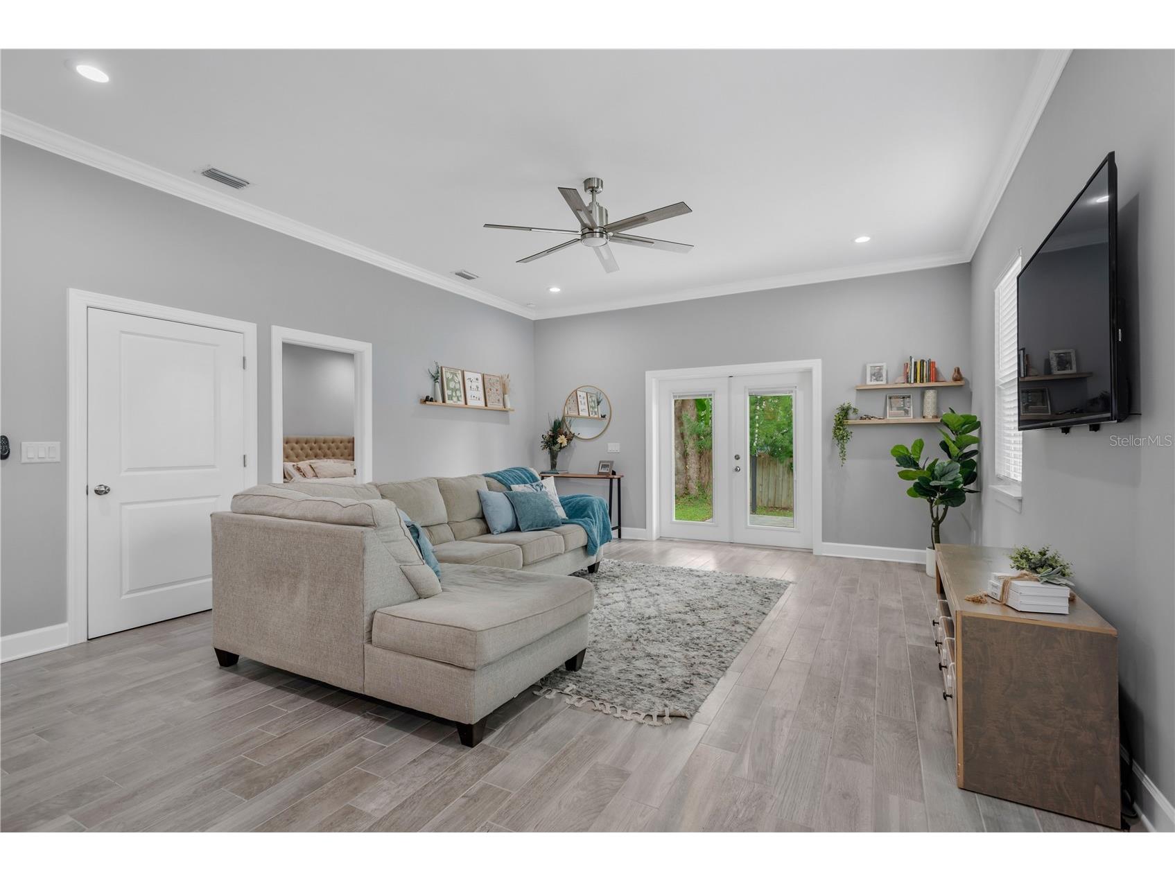 2524 Lake Ellen Lane Tampa FL 33618 TB8514334 image9