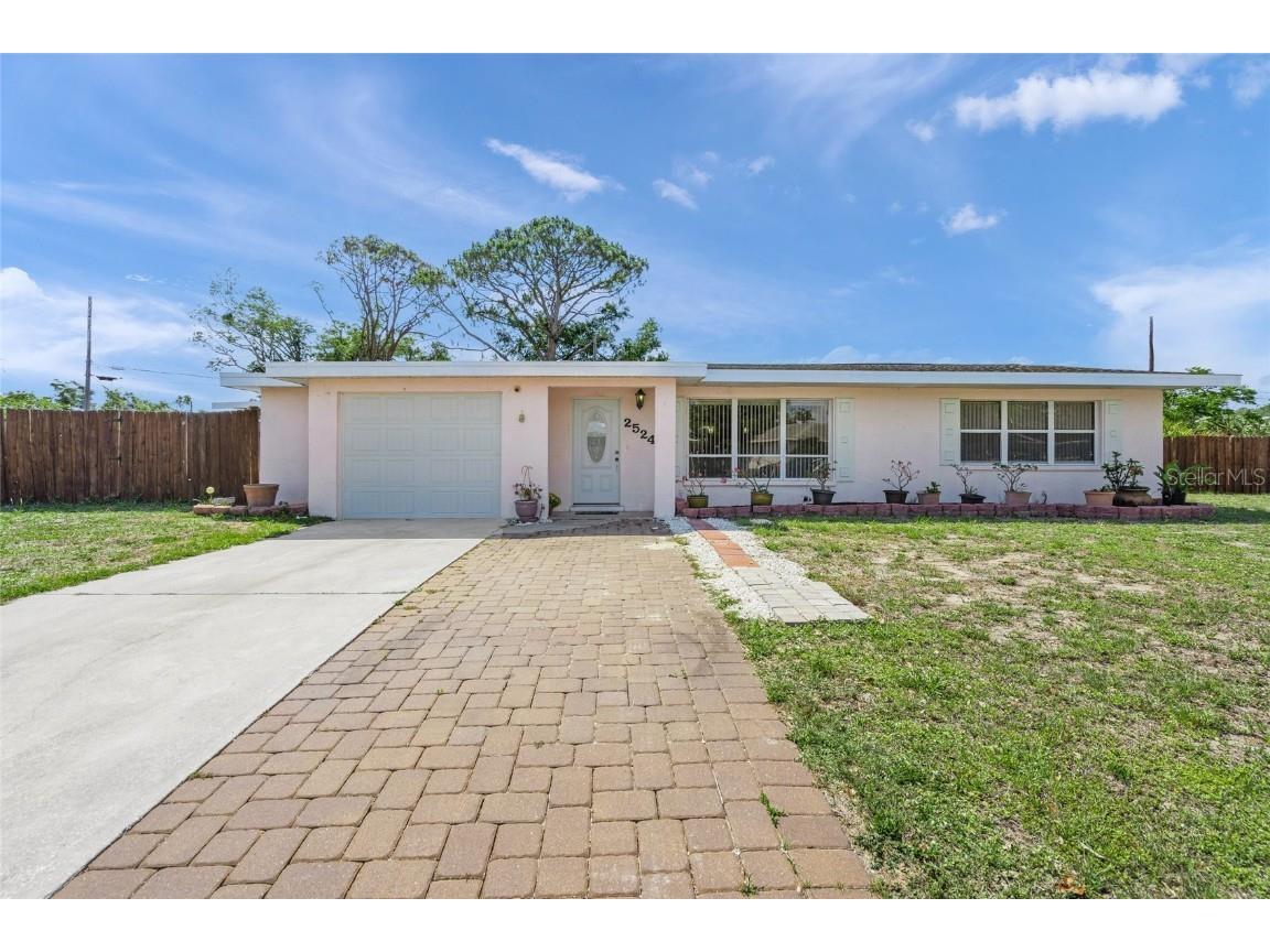 2524 Tuttle Way Sarasota FL 34239 A4654657 image1