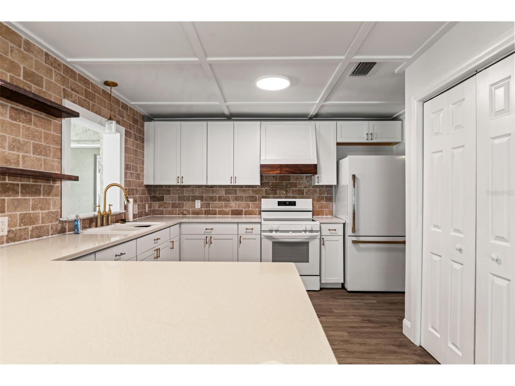 2524 Victarra Circle Lutz FL 33559 TB8491334 image22