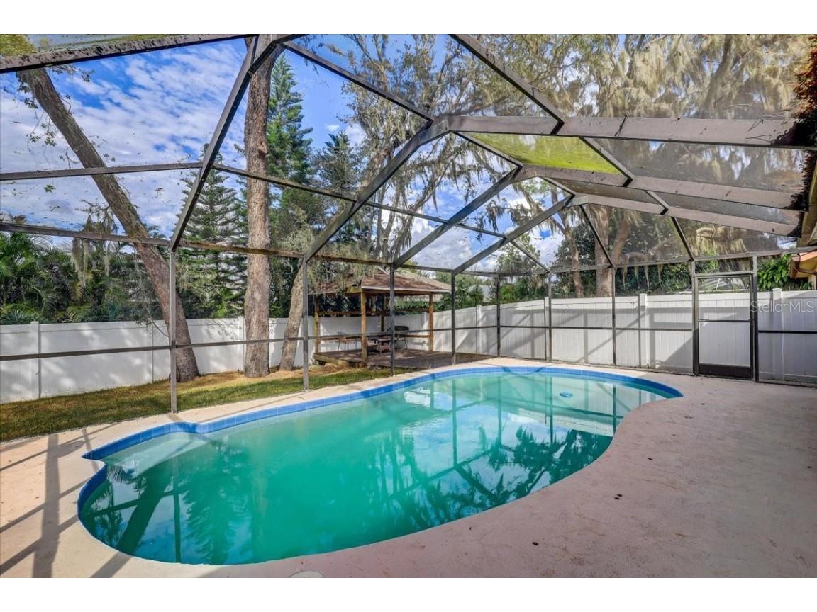 2524 Wrencrest Circle Valrico FL 33596 TB8443326 image2