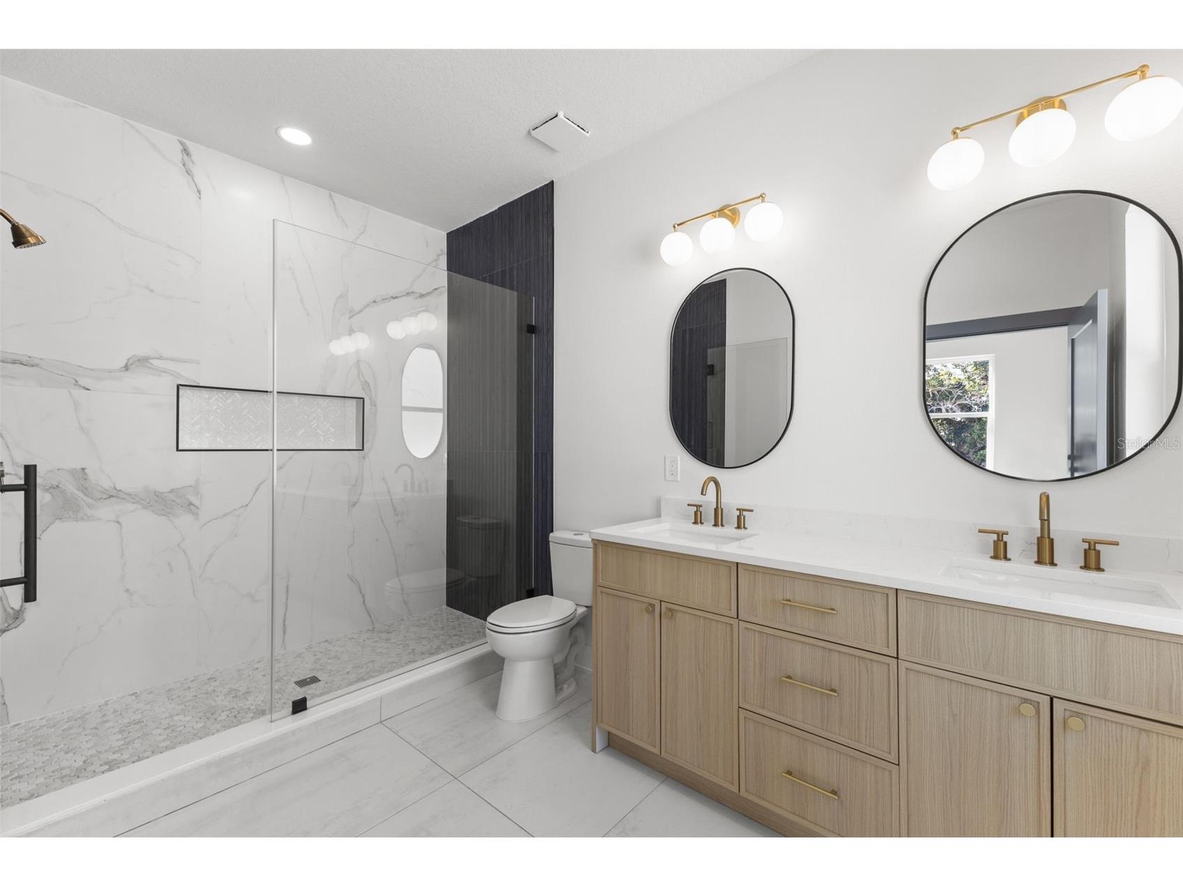 2525 13th Avenue N Saint Petersburg FL 33713 TB8445192 image12