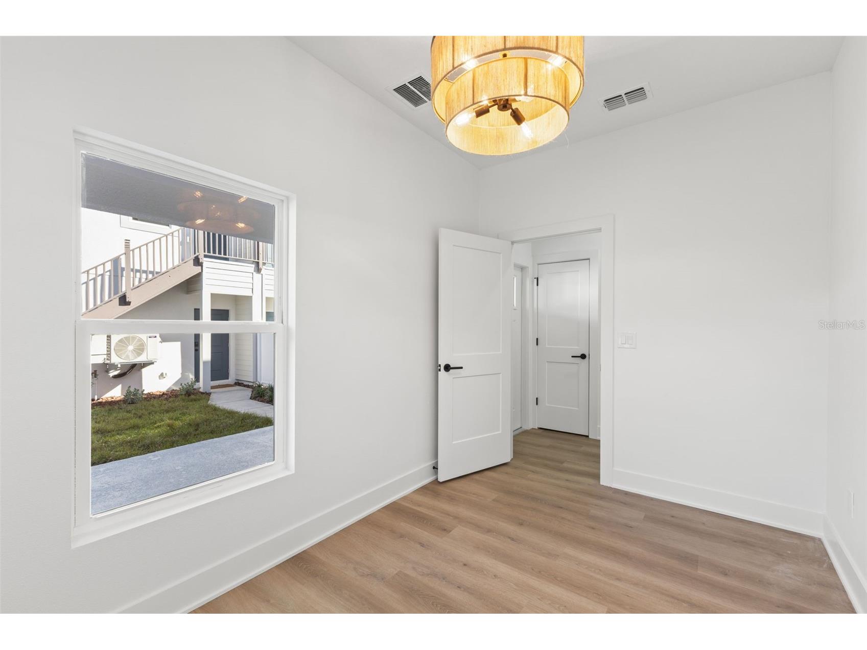 2525 13th Avenue N Saint Petersburg FL 33713 TB8445192 image29