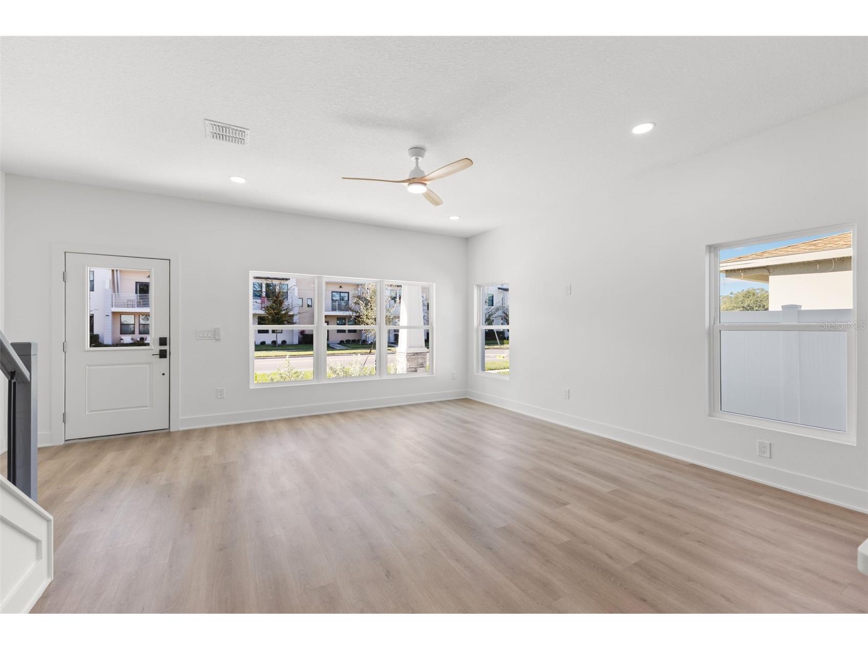 2525 13th Avenue N Saint Petersburg FL 33713 TB8445192 image31