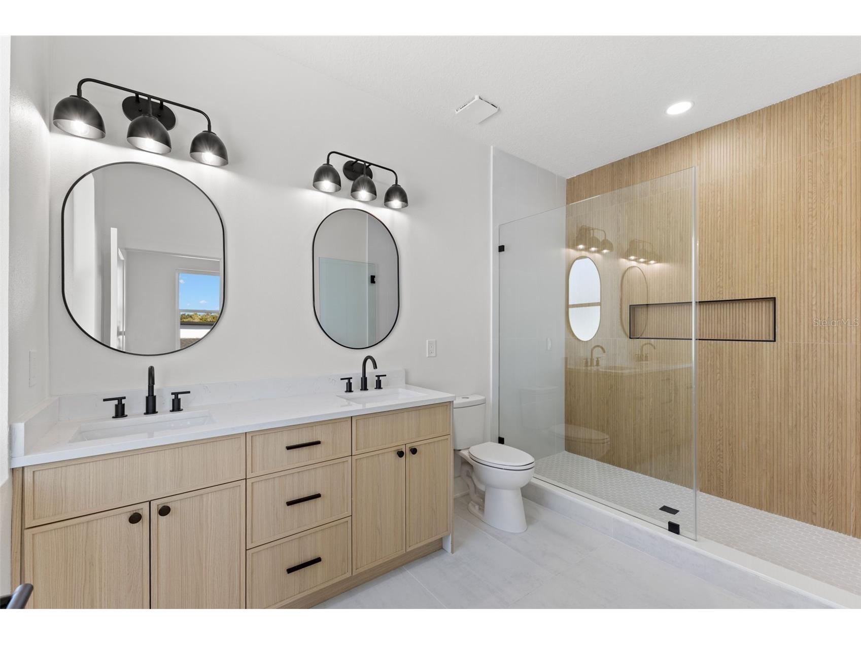 2525 13th Avenue N Saint Petersburg FL 33713 TB8445192 image33