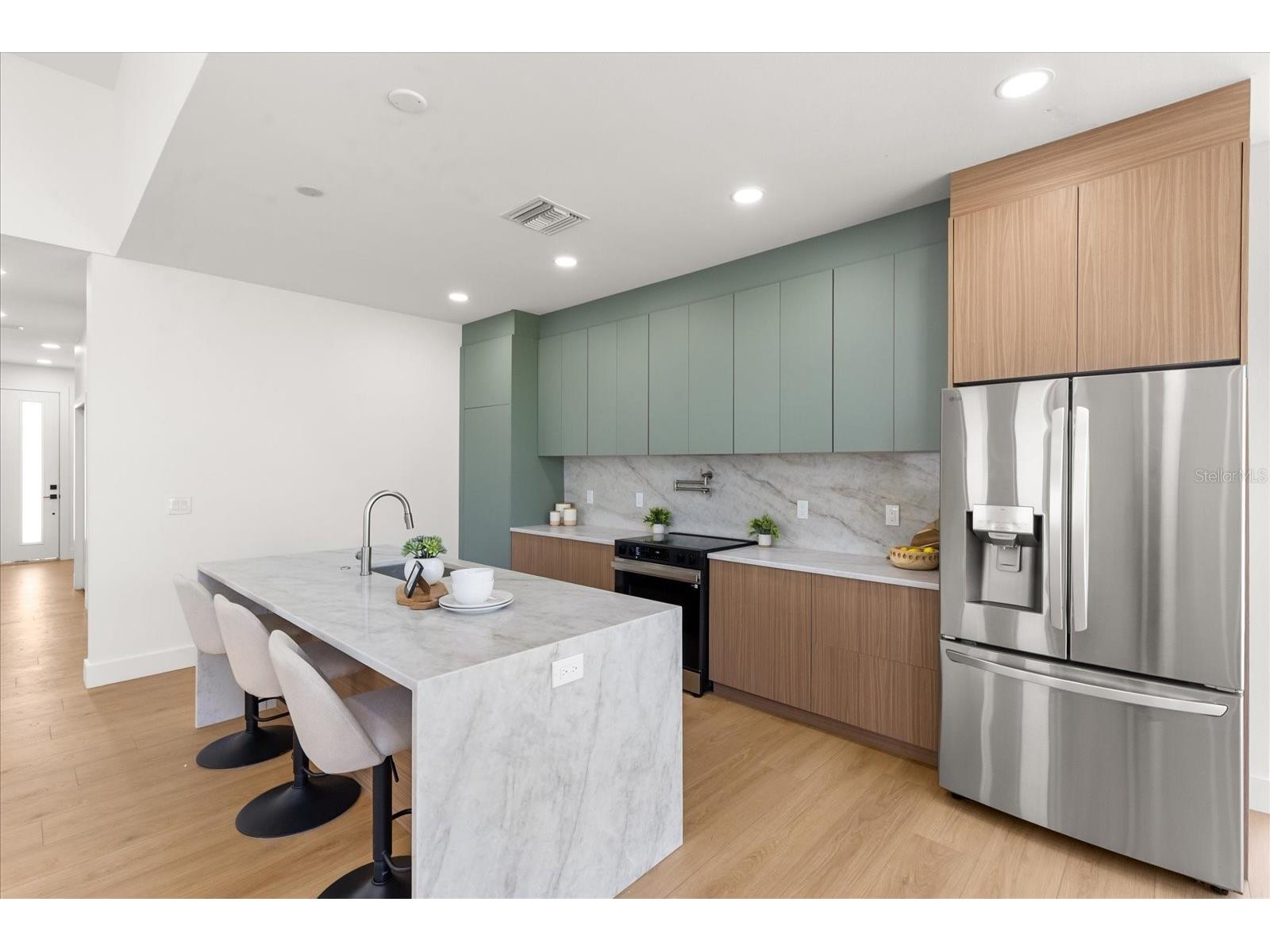 2525 18th Avenue N Saint Petersburg FL 33713 TB8495183 image13