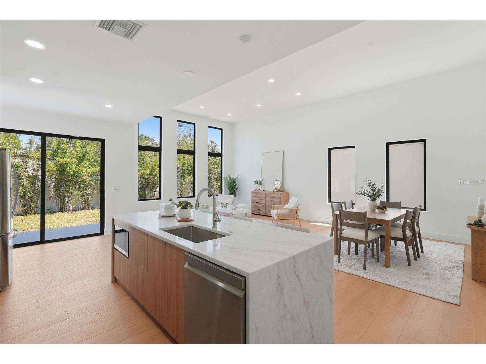 2525 18th Avenue N Saint Petersburg FL 33713 TB8495183 image14