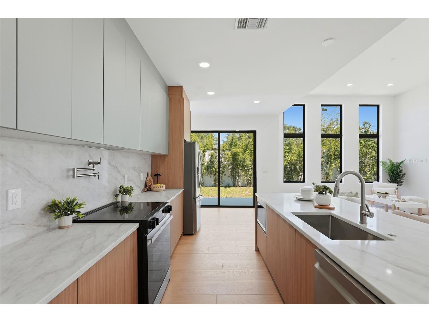 2525 18th Avenue N Saint Petersburg FL 33713 TB8495183 image16