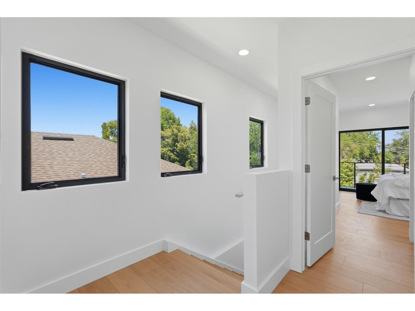 2525 18th Avenue N Saint Petersburg FL 33713 TB8495183 image20