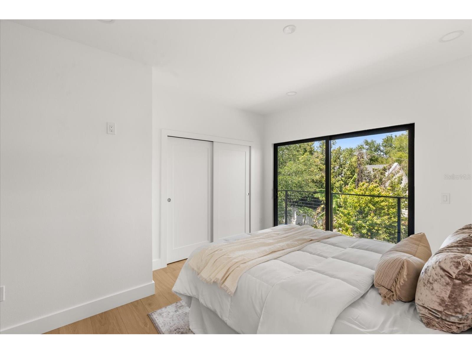 2525 18th Avenue N Saint Petersburg FL 33713 TB8495183 image28