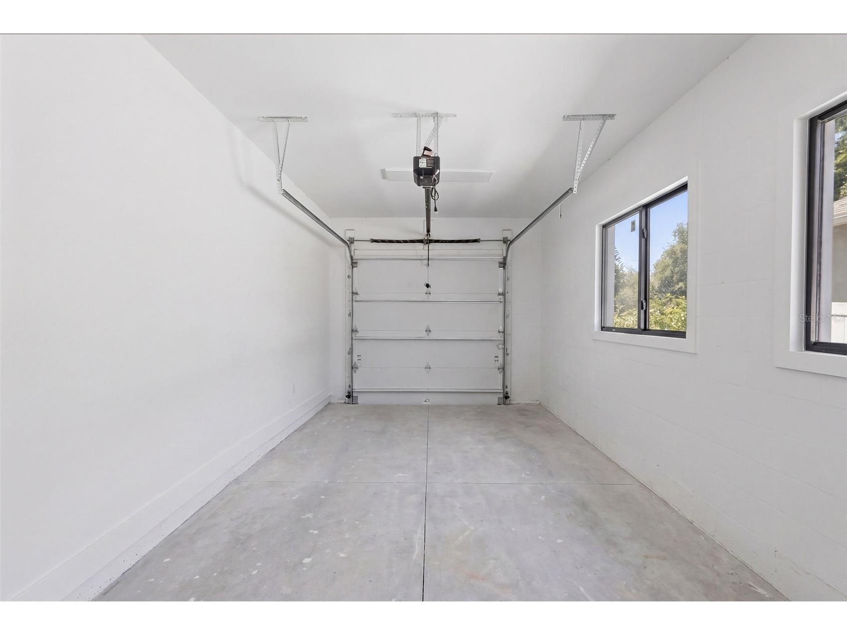2525 18th Avenue N Saint Petersburg FL 33713 TB8495183 image34