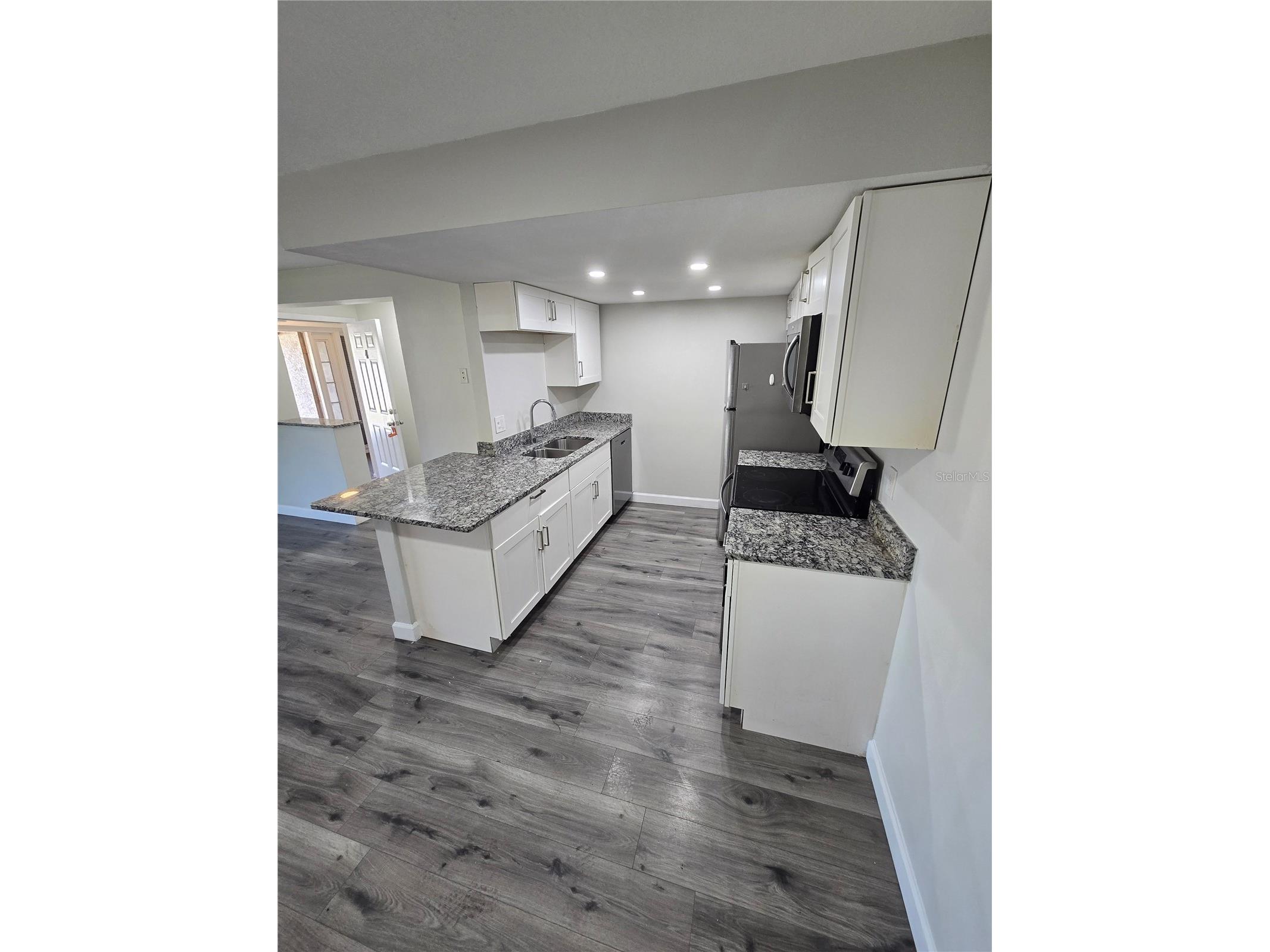 2525 54th Avenue S #4 Saint Petersburg FL 33712 O6390216 image5