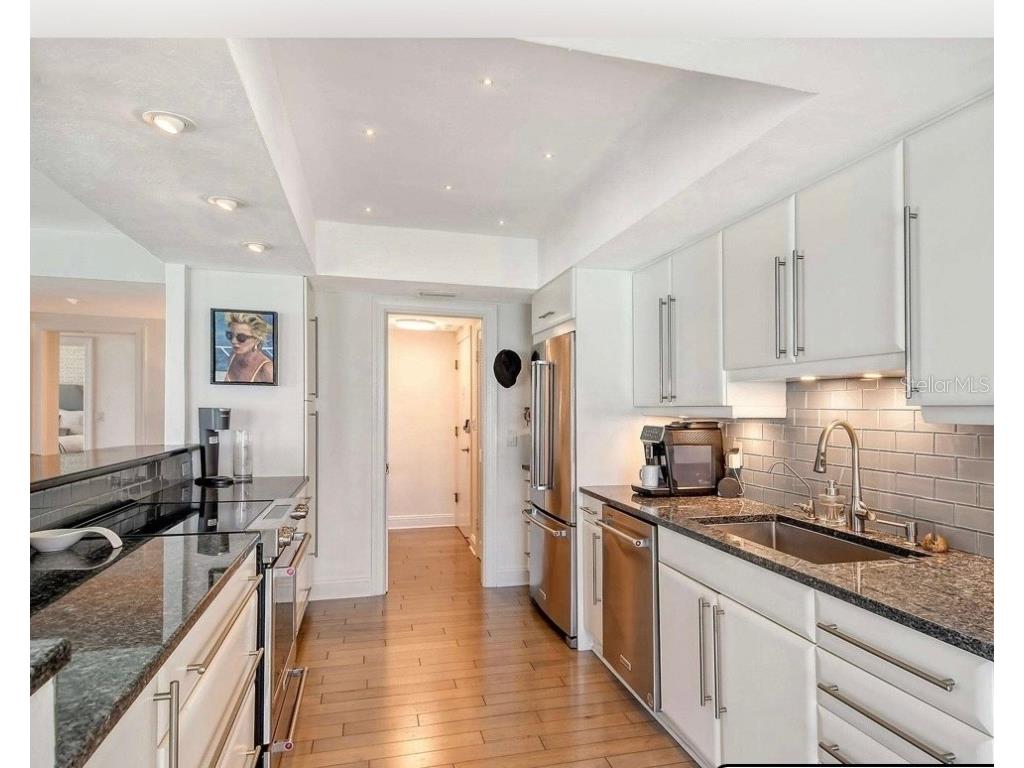 2525 Gulf Of Mexico Drive #12F Longboat Key FL 34228 A4675505 image9