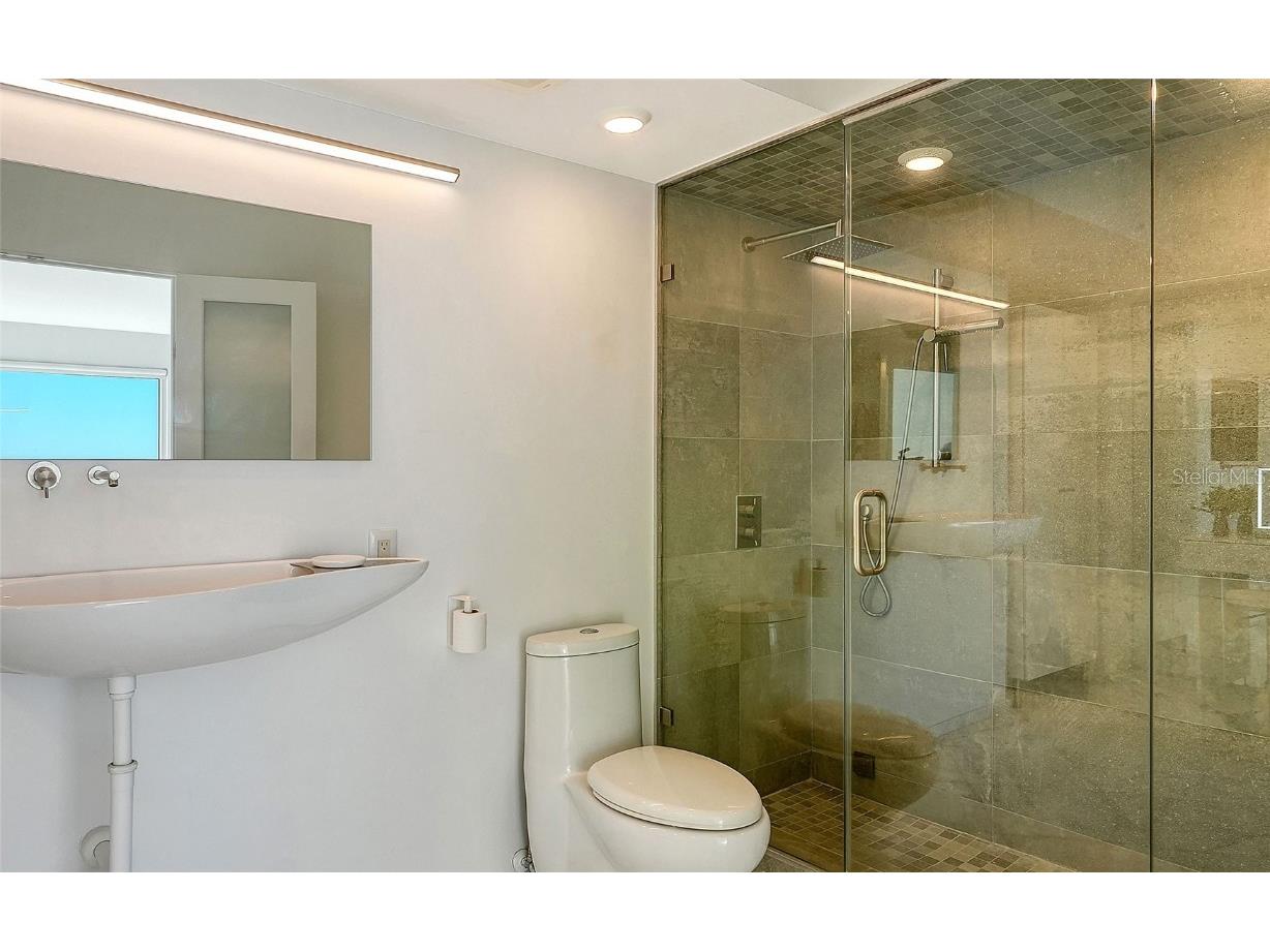 2525 Gulf Of Mexico Drive #6B Longboat Key FL 34228 - THE GULF A4673235 image17