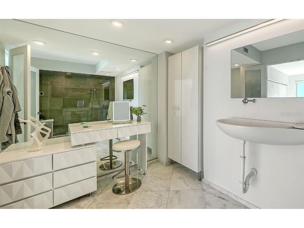 2525 Gulf Of Mexico Drive #6B Longboat Key FL 34228 - THE GULF A4673235 image18