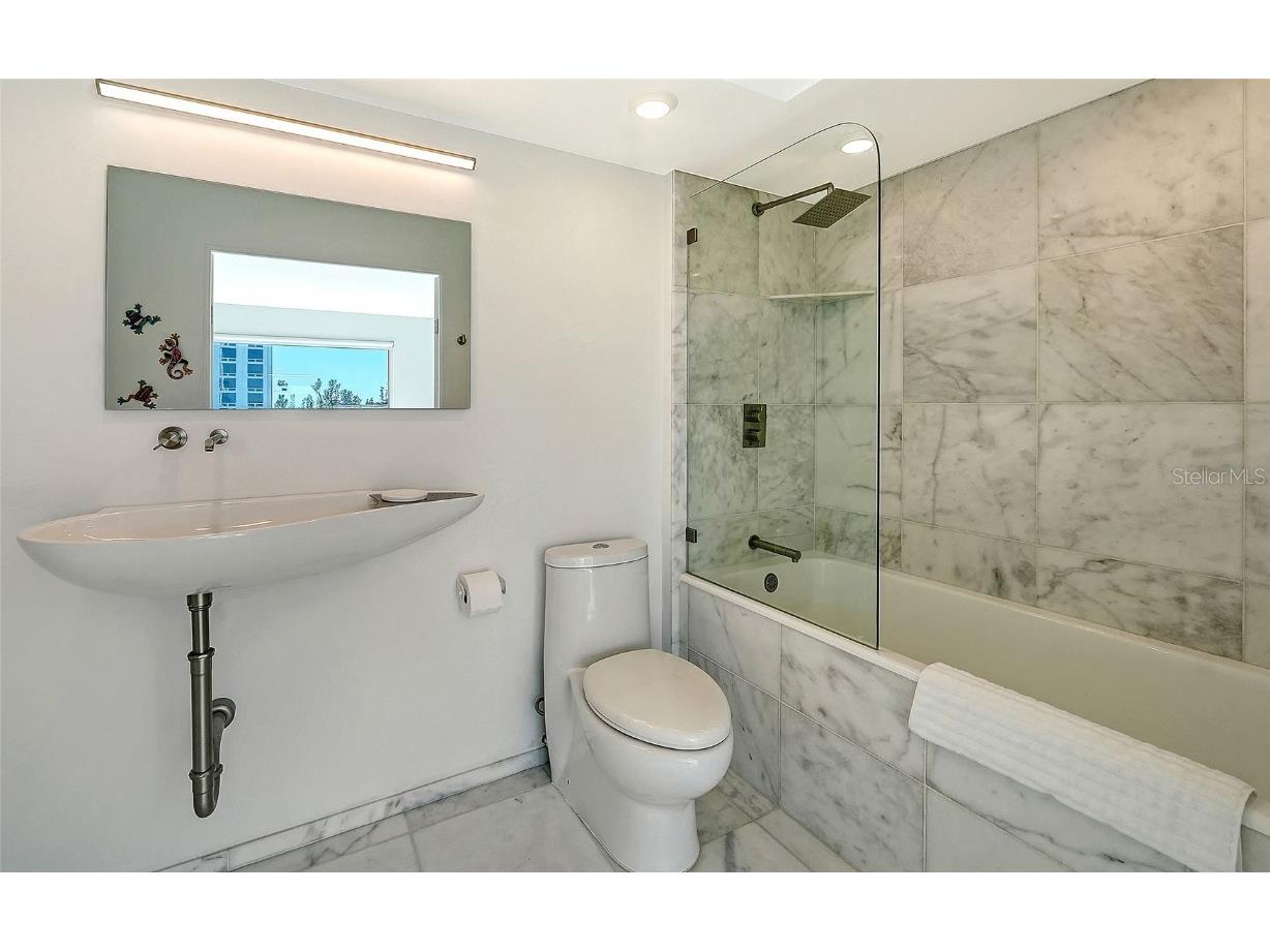 2525 Gulf Of Mexico Drive #6B Longboat Key FL 34228 - THE GULF A4673235 image20