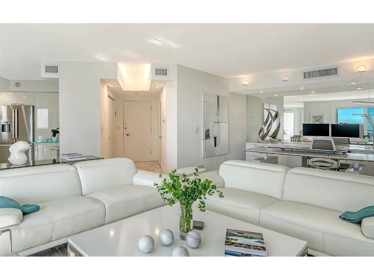 2525 Gulf Of Mexico Drive #6B Longboat Key FL 34228 - THE GULF A4673235 image7