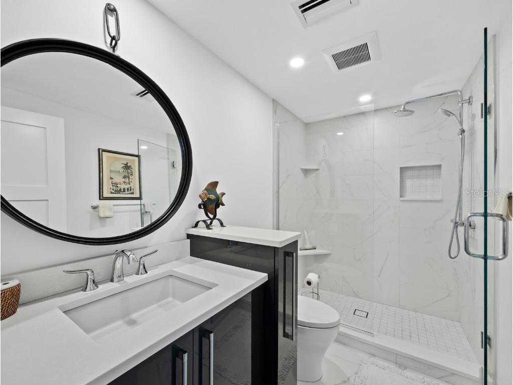 2525 Gulf Of Mexico Drive #8D Longboat Key FL 34228 A4670942 image30