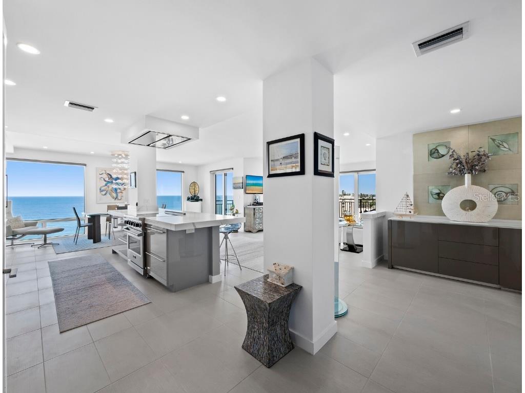 2525 Gulf Of Mexico Drive #8D Longboat Key FL 34228 A4670942 image6