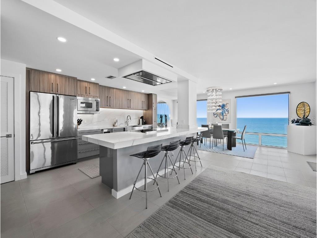 2525 Gulf Of Mexico Drive #8D Longboat Key FL 34228 A4670942 image8