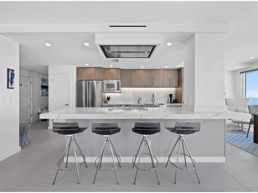 2525 Gulf Of Mexico Drive #8D Longboat Key FL 34228 A4670942 image9