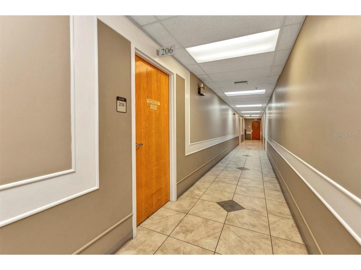 2525 Harbor Boulevard #206 Port Charlotte FL 33952 C7510506 image3