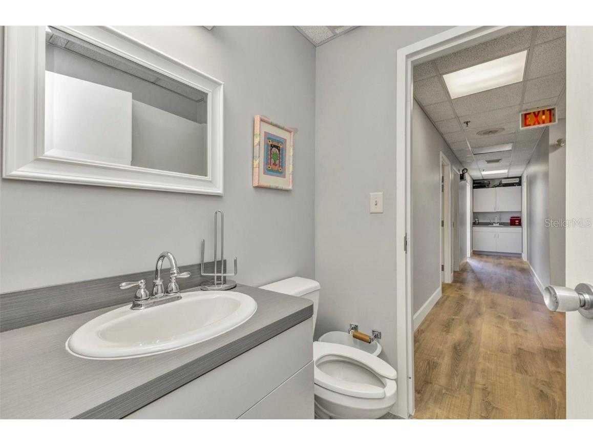 2525 Harbor Boulevard #206 Port Charlotte FL 33952 C7510506 image6